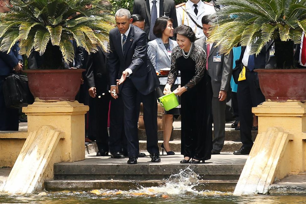 Loat anh Tong thong Obama o Viet Nam tren Reuters-Hinh-3